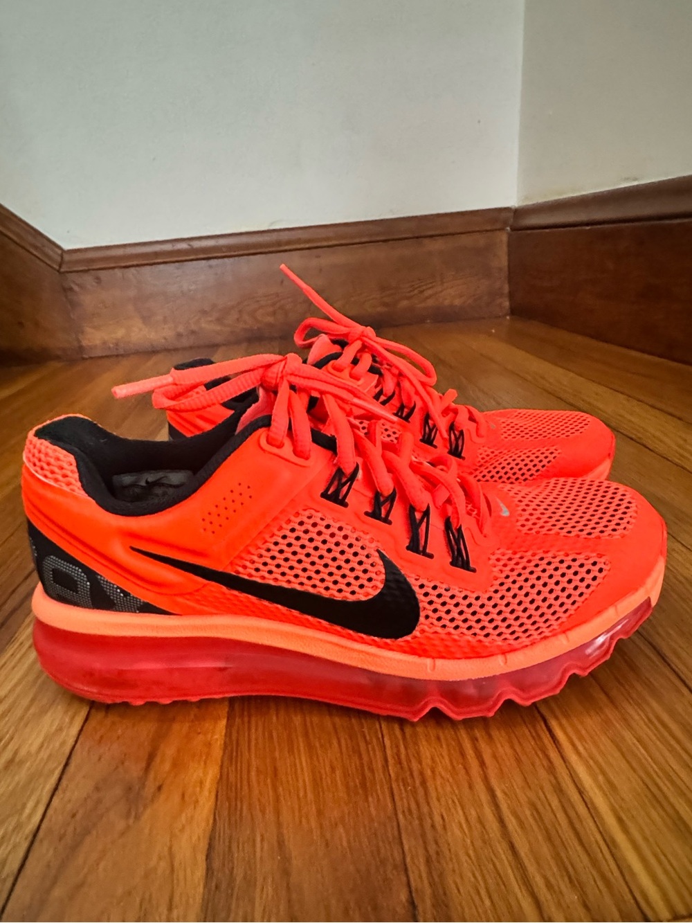 Nike Air Max 2013 GS 5.5Y Bright Orange Red 555426-800